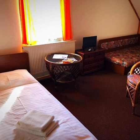 Hostinec Selsky Dvur Zbiroh Exterior foto